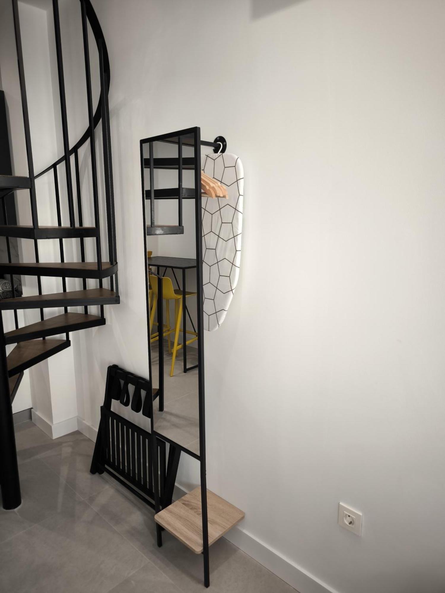 Aparthotel Capuchinos 31 Málaga Esterno foto