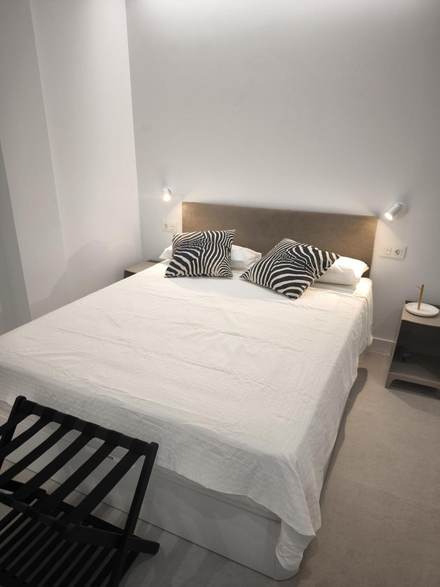 Aparthotel Capuchinos 31 Málaga Esterno foto