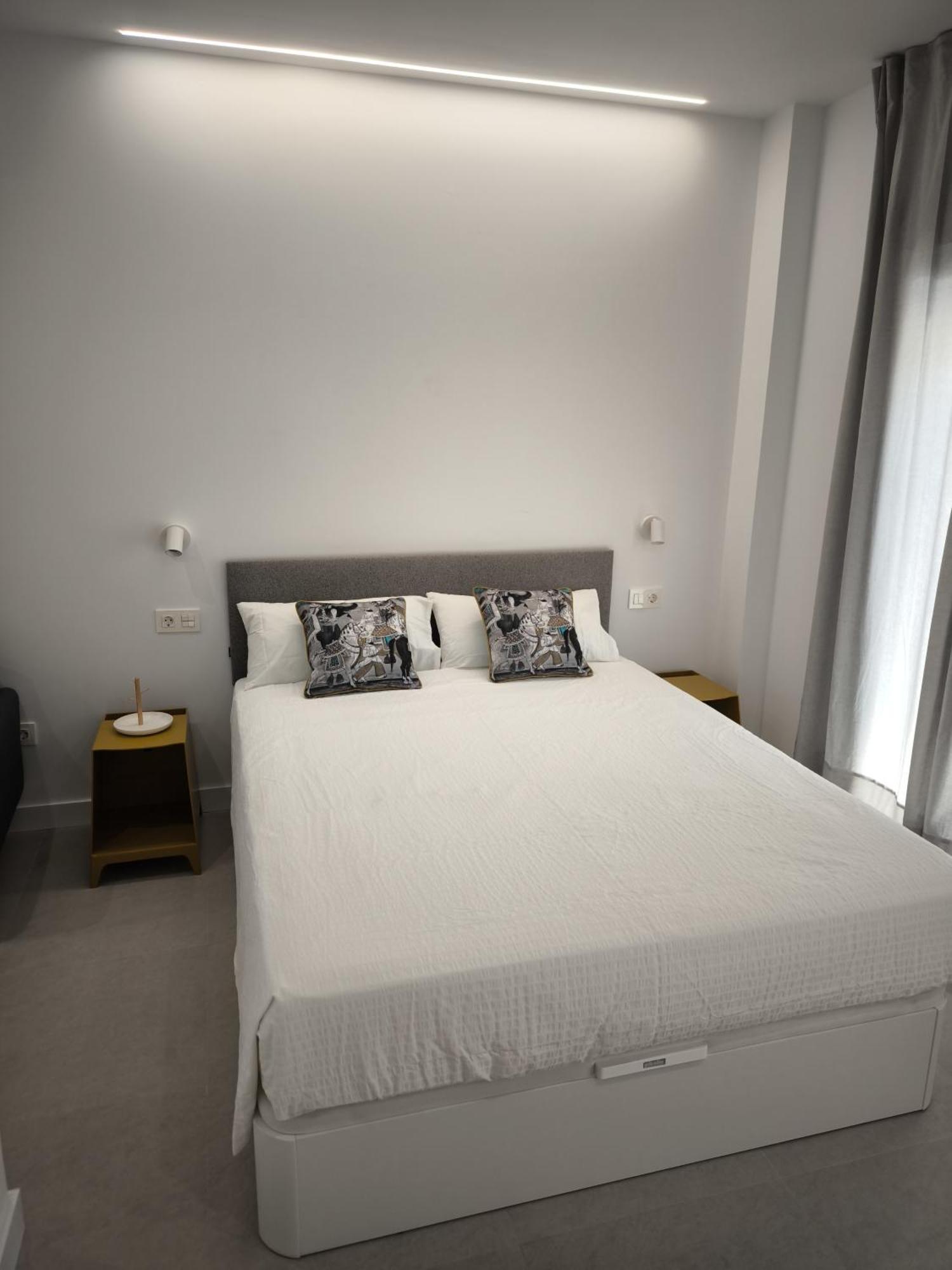 Aparthotel Capuchinos 31 Málaga Esterno foto