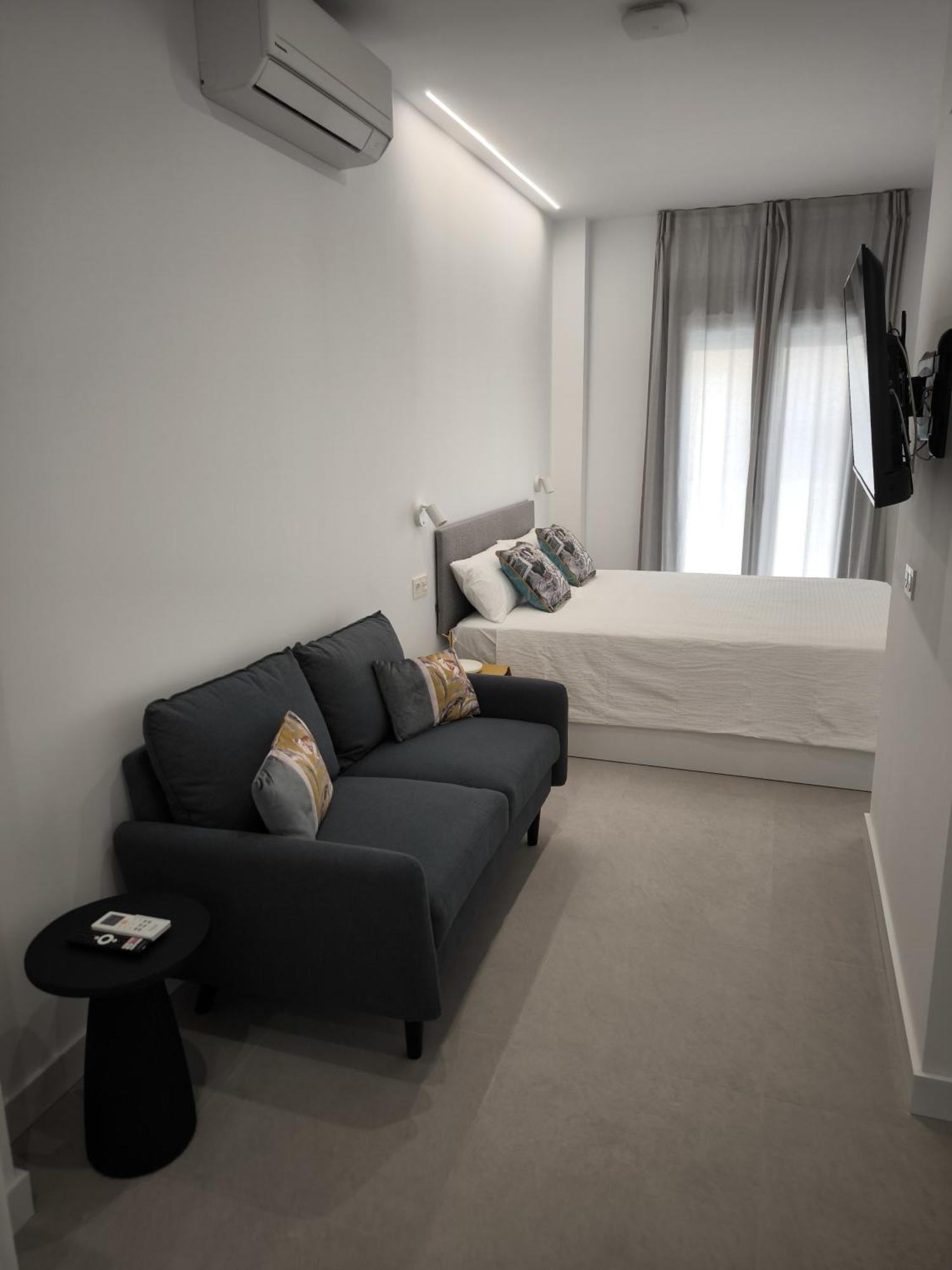 Aparthotel Capuchinos 31 Málaga Esterno foto
